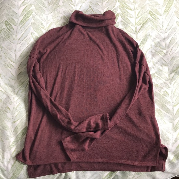 Red Maroon Turtleneck - Picture 2 of 3